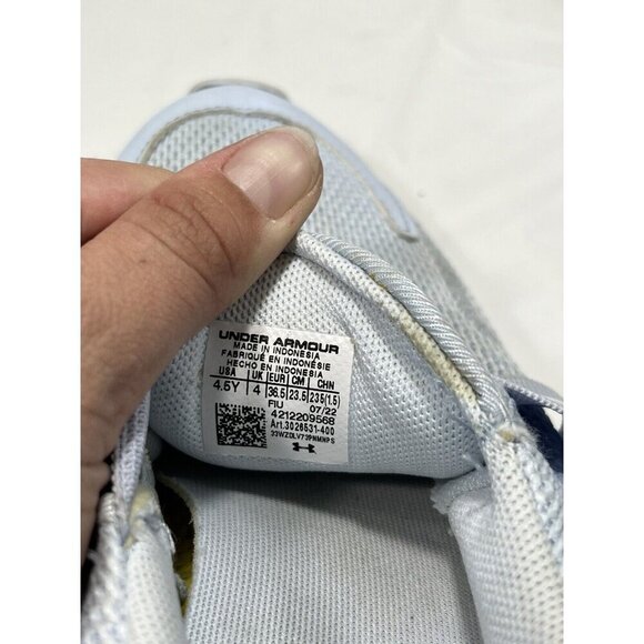 Under Armour Surge  Slip Gs Running  size 4.5 Y - Picture 2 of 15